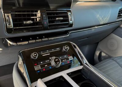 zEbQE7jBS 6hT8EvLKWTFA